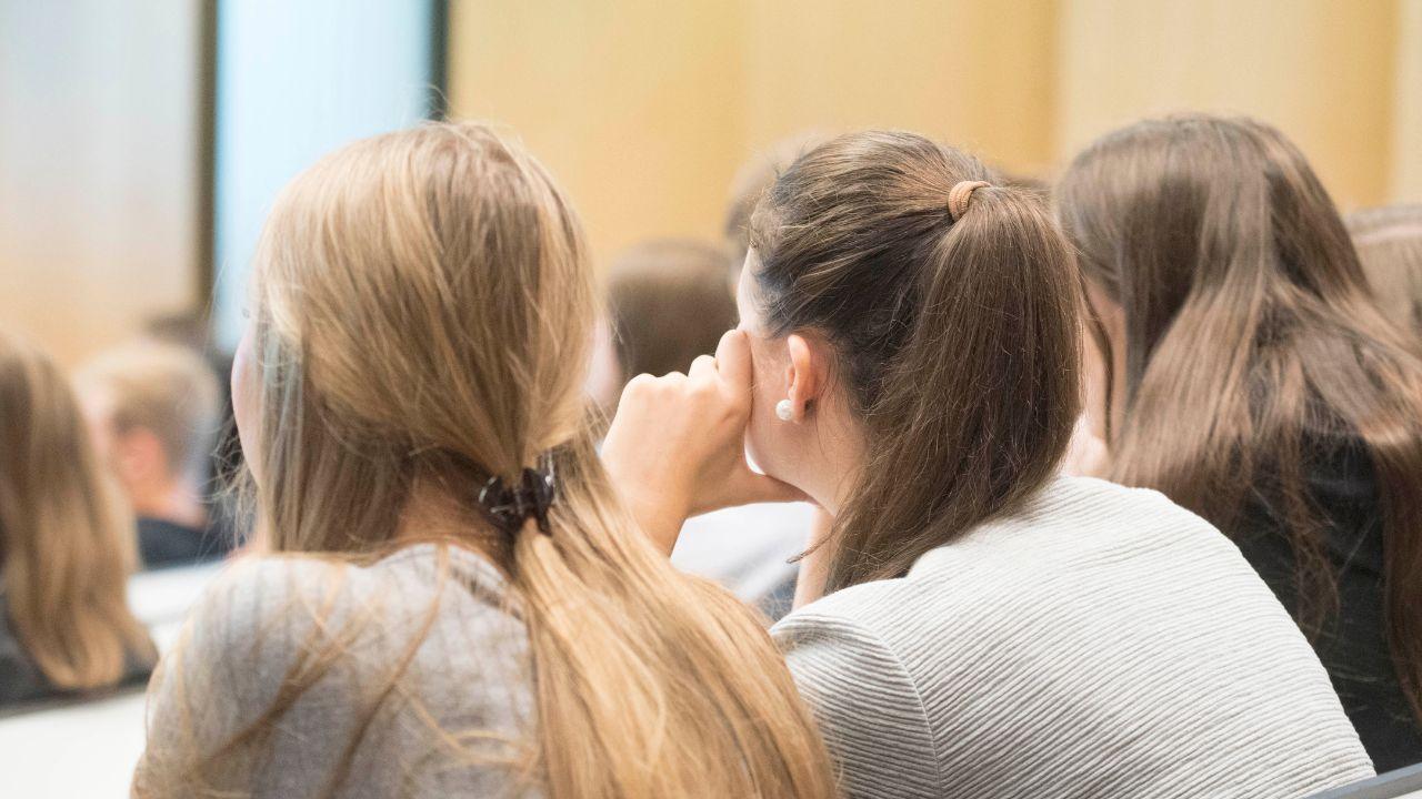 Mencari Arah Karier Sejak Bangku Kuliah: Kegalauan Mahasiswa Di Tengah Dunia Kerja Yang Berubah