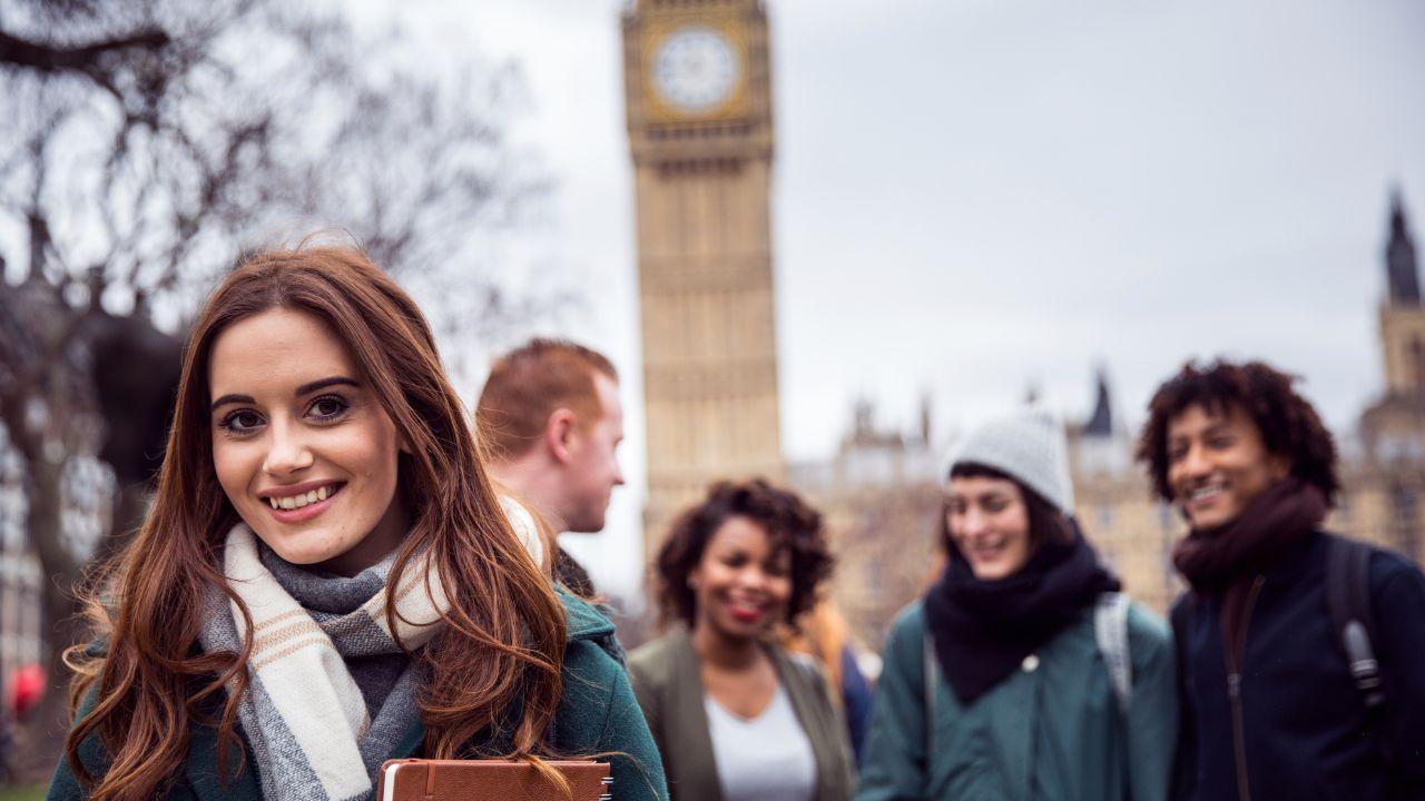 Mahasiswa Difabel Di Kampus Indonesia: Perjuangan Akses, Inklusi, Dan Kesetaraan