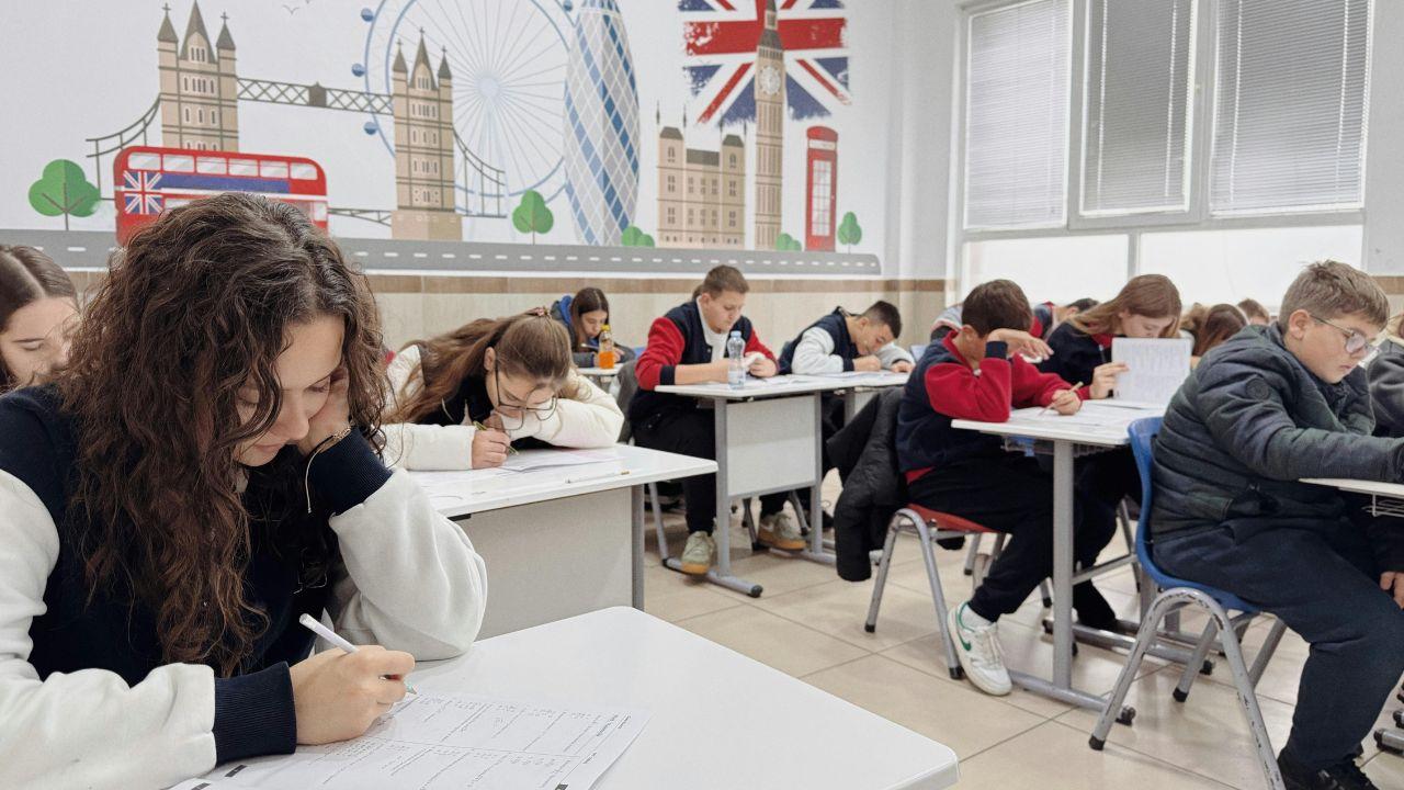 Ritme Kampus Dan Tekanan Zaman: Potret Kehidupan Mahasiswa Indonesia Hari Ini