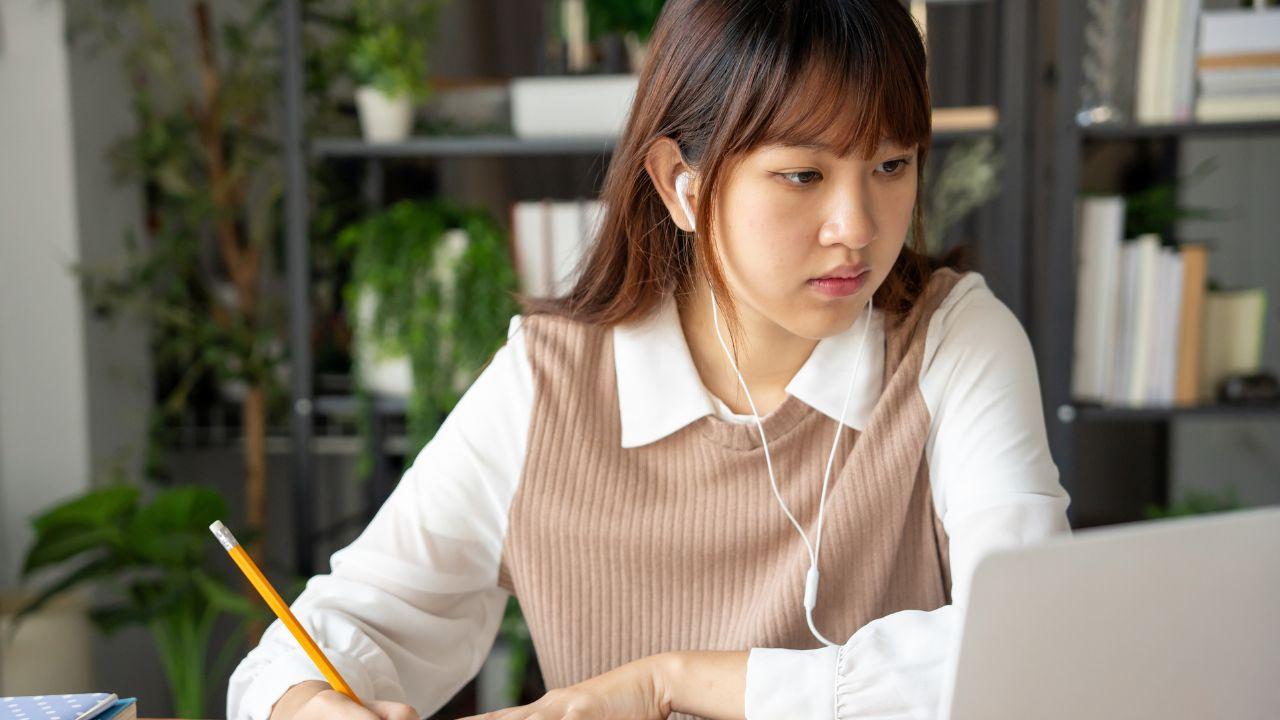 Kemandirian Mahasiswa: Dari Kos Hingga Kehidupan Holistik