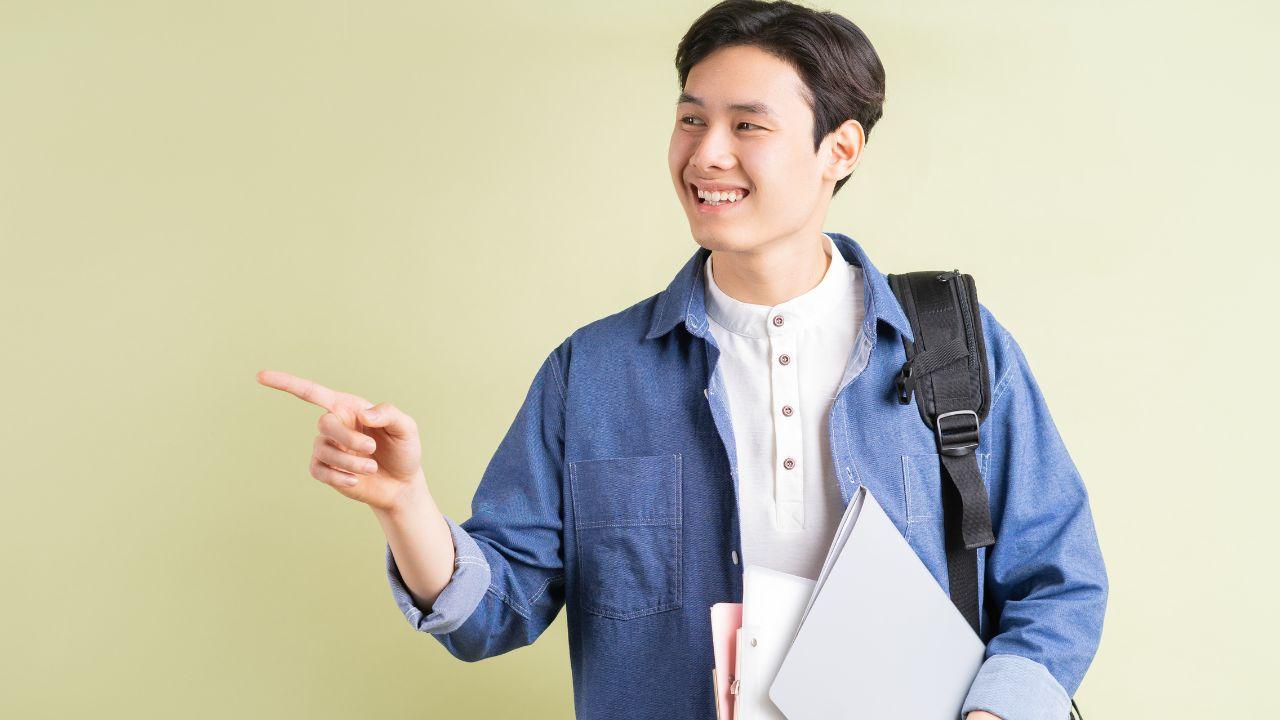 Mahasiswa Dan Keluarga: Dukungan, Ekspektasi, Dan Negosiasi Peran Selama Masa Kuliah