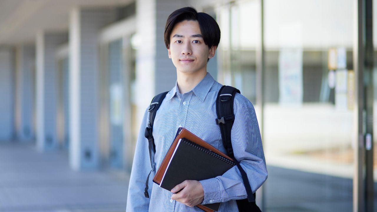 Mahasiswa Dan Proses Adaptasi Terhadap Lingkungan Akademik Dan Sosial