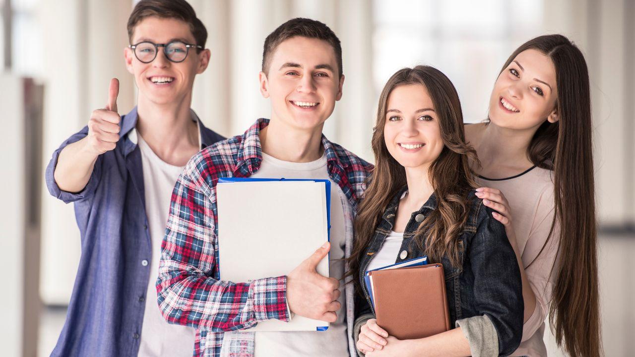 Mahasiswa Dan Tantangan Adaptasi Dari Dunia Sekolah Ke Dunia Kampus