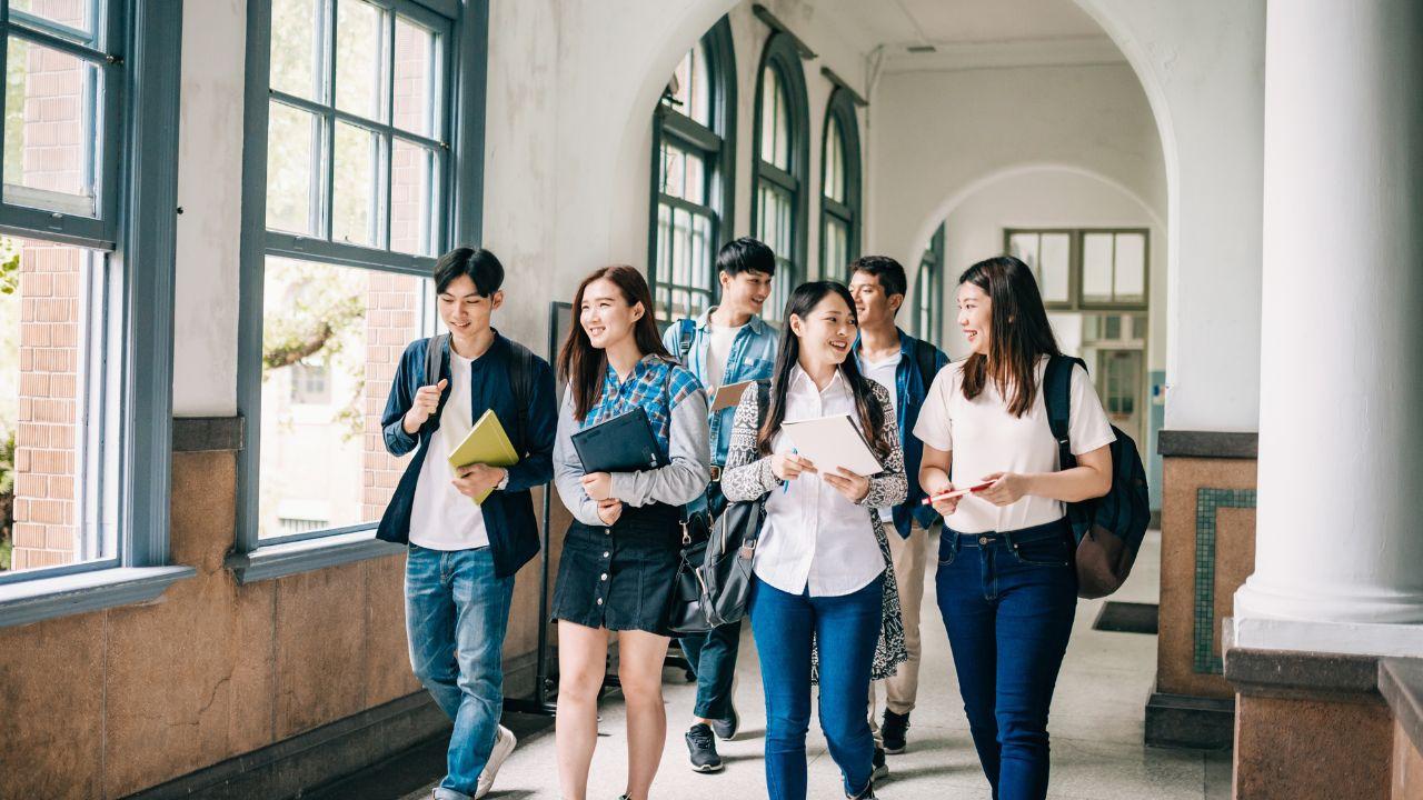 Tips Menghadapi Ujian Akhir Semester Dengan Tenang