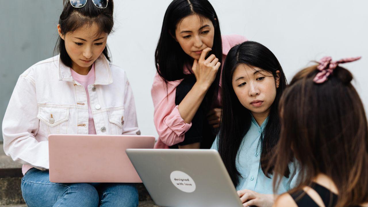 Meningkatkan Kemampuan Public Speaking Mahasiswa