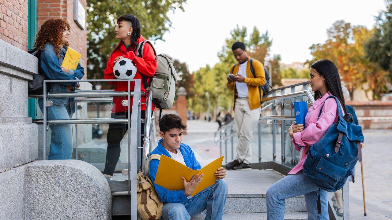 Strategi Mengatur Keuangan Mahasiswa