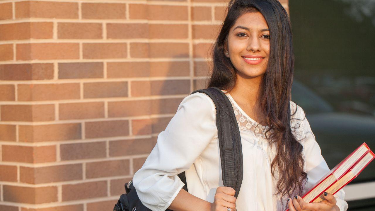 Tips Meningkatkan Keterampilan Menulis Ilmiah Bagi Mahasiswa