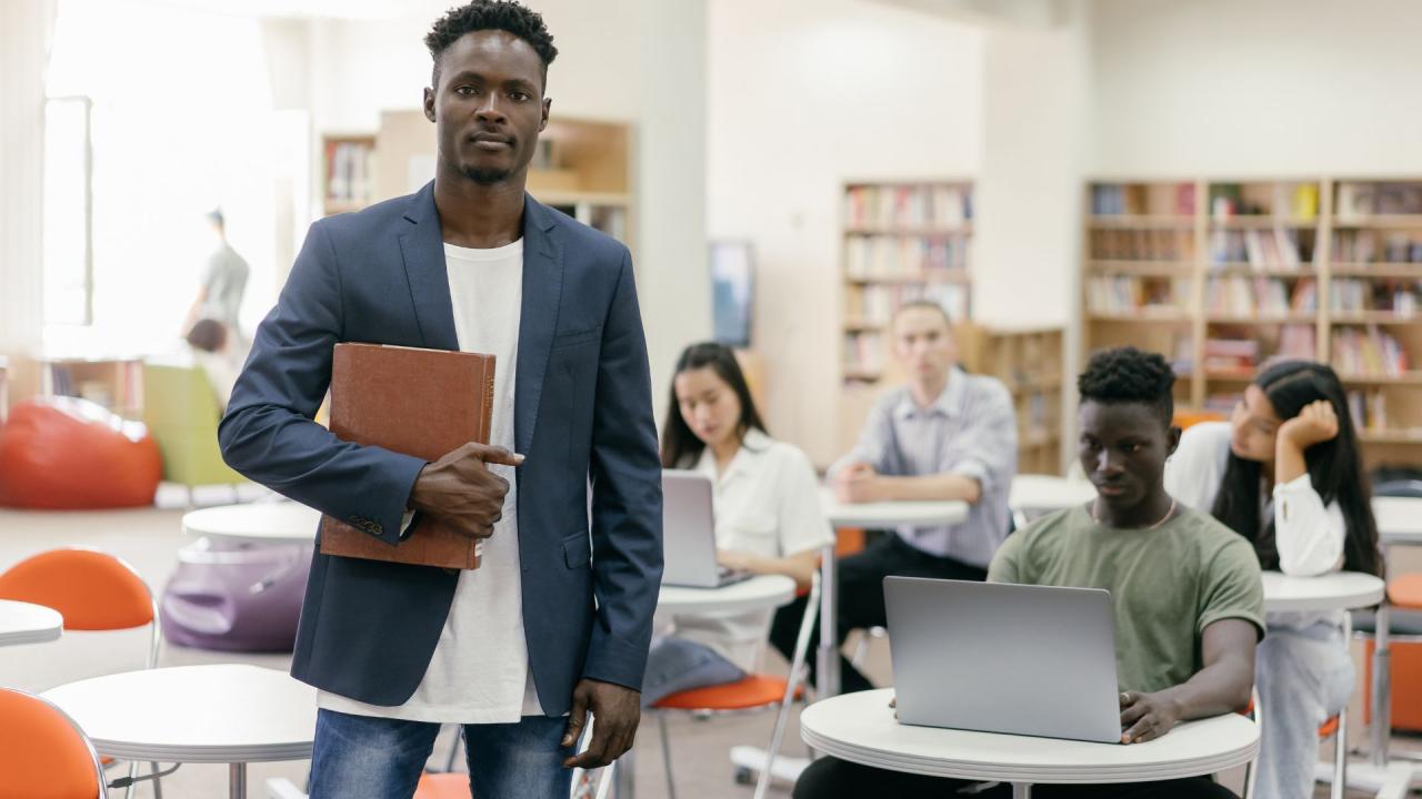Tantangan Mahasiswa Dalam Menyelesaikan Skripsi