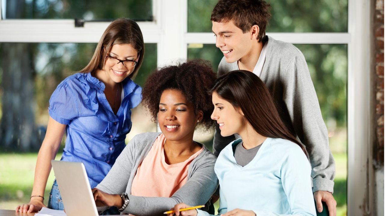 Mahasiswa Dan Pentingnya Kegiatan Pengabdian Masyarakat