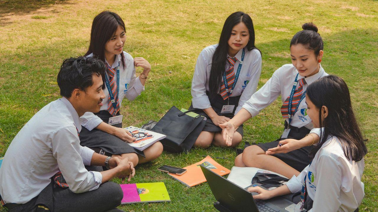 Mahasiswa Dan Dinamika Kehidupan Di Asrama Kampus