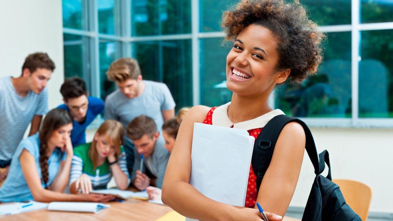 Mahasiswa Dan Peran Penelitian Dalam Meningkatkan Kreativitas Dan Inovasi