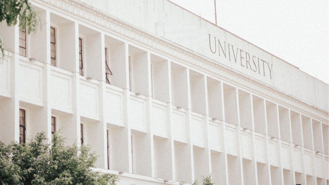 Mahasiswa Dan Tantangan Menjaga Motivasi Belajar Hingga Lulus