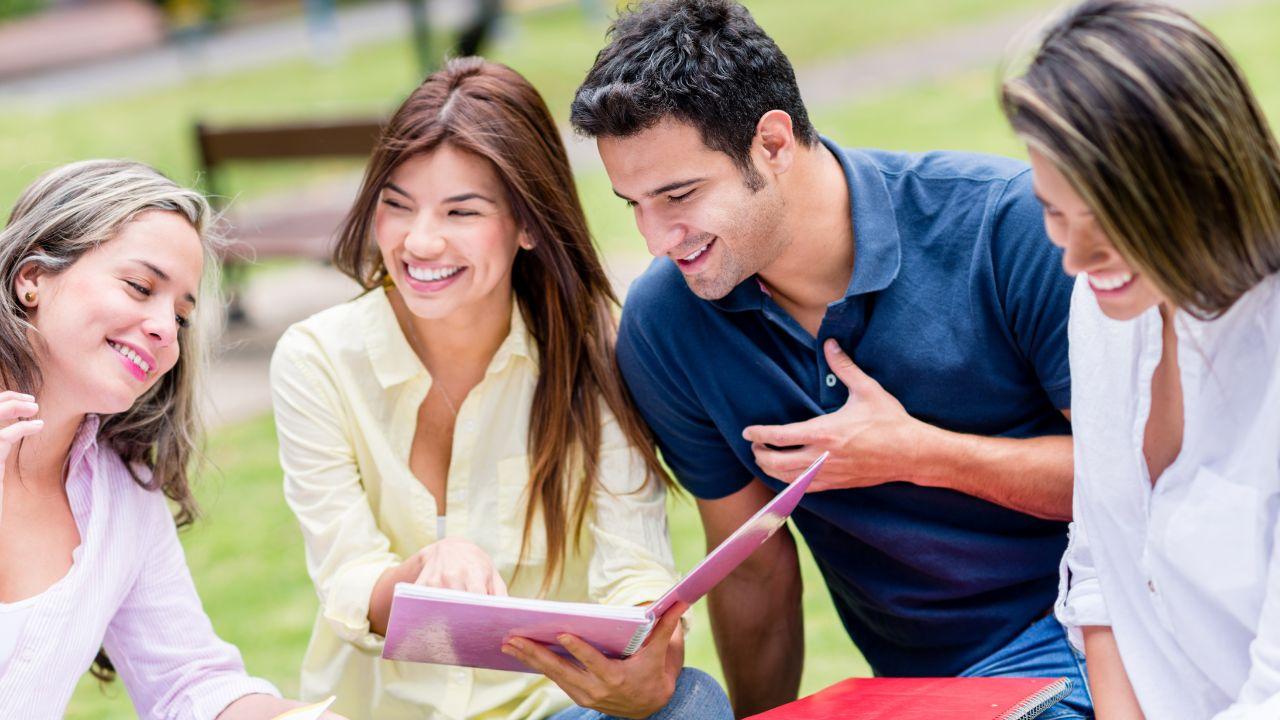 Mahasiswa Dan Tantangan Menghadapi Perubahan Sistem Pendidikan Tinggi