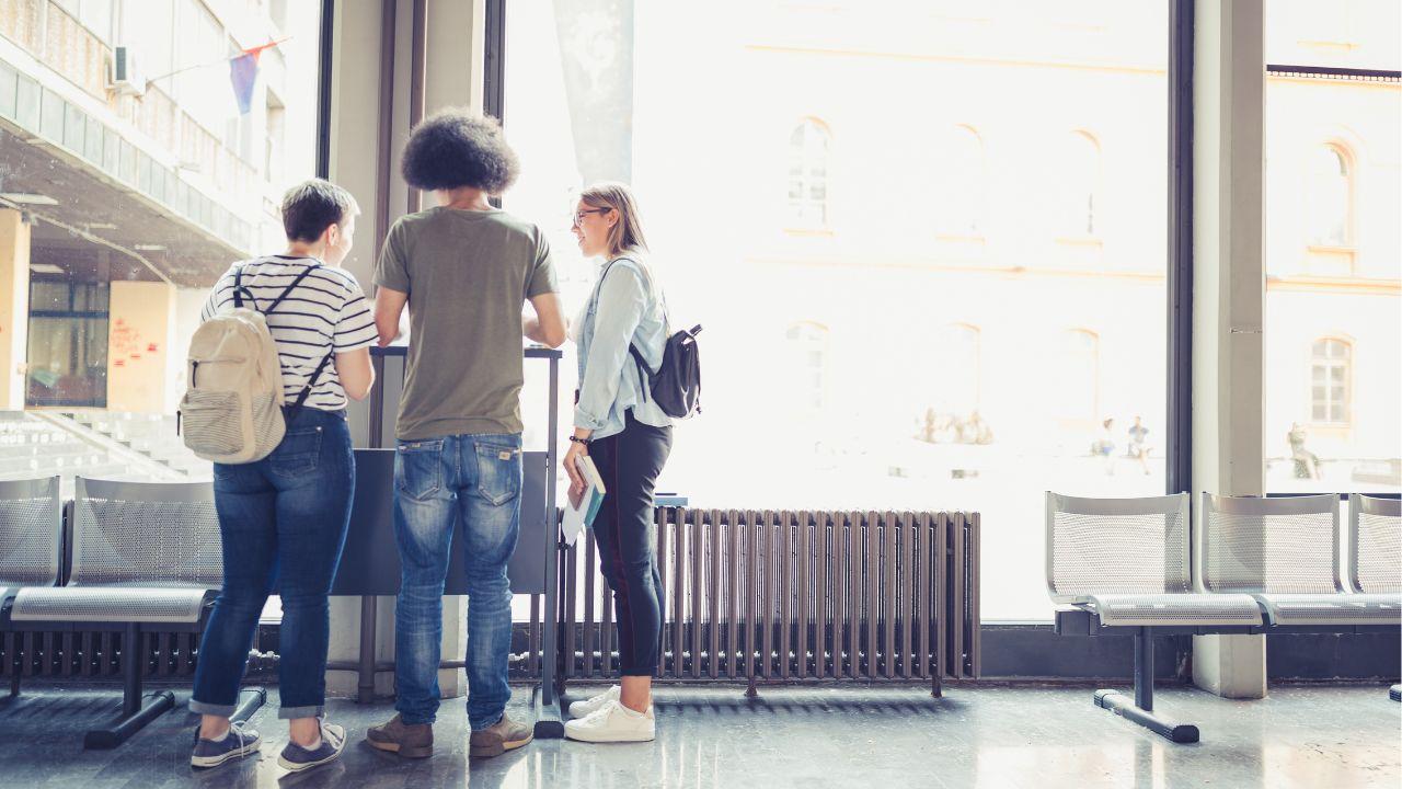 Mahasiswa Dan Dinamika Kehidupan Di Kampus Multikultural