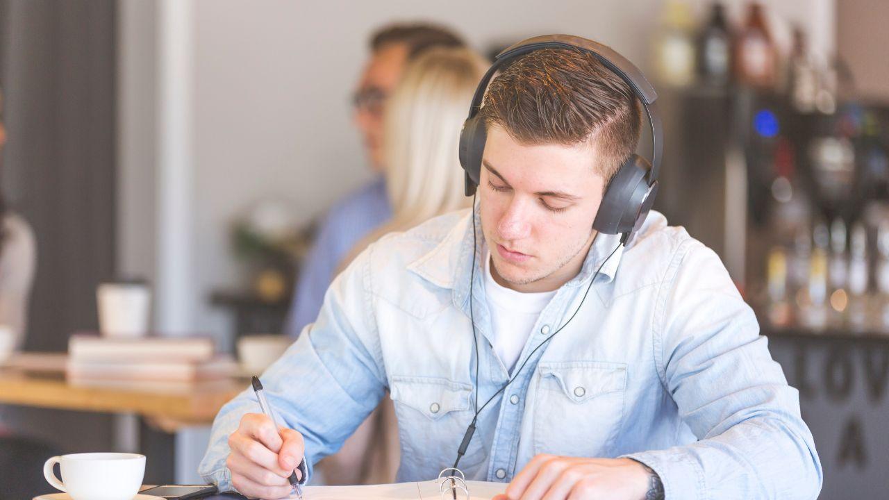 Mahasiswa Dan Peran Teknologi Digital Dalam Proses Pembelajaran