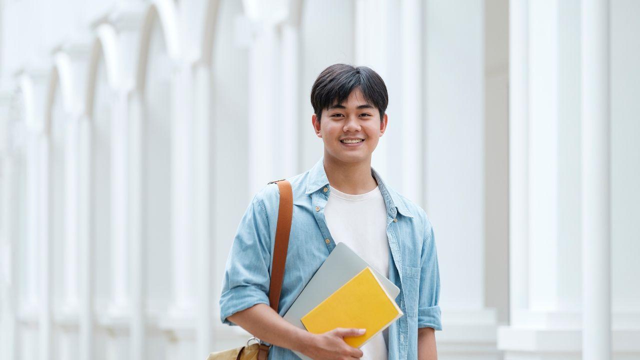 Menjaga Kesehatan Mental Di Tengah Tekanan Kuliah