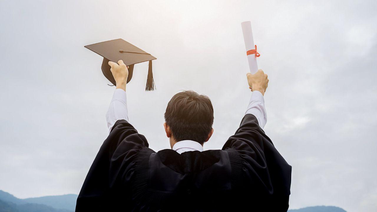 Mahasiswa Dan Pentingnya Menjaga Kesehatan Mental Di Tengah Tekanan Akademik