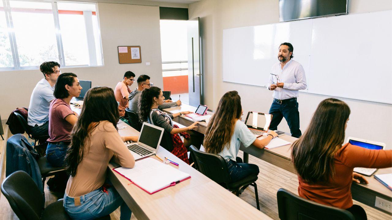 Mahasiswa Dan Pentingnya Jaringan Sosial Di Kampus