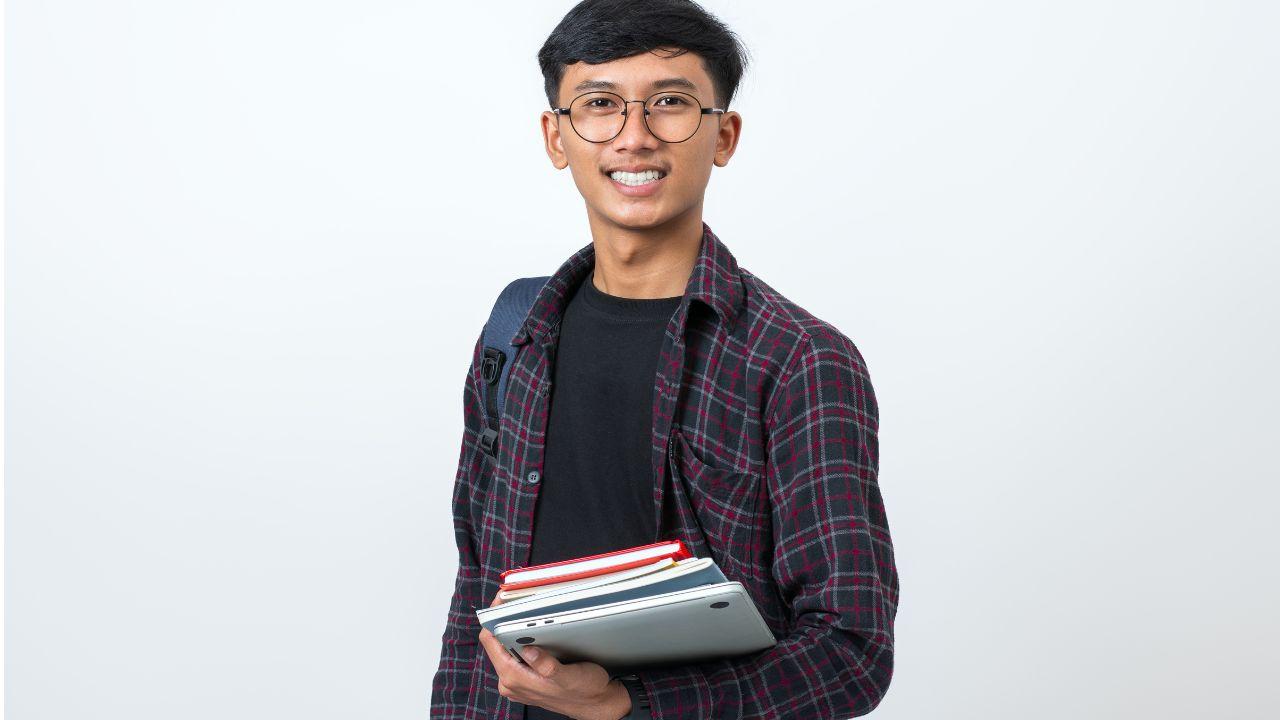 Mahasiswa Dan Tantangan Internasionalisasi Pendidikan Tinggi Indonesia