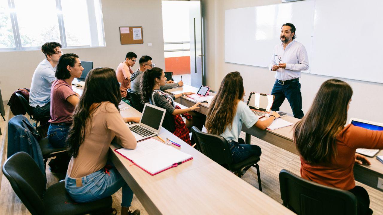 Mahasiswa Dan Penguatan Kualitas Pendidikan Tinggi Indonesia Di Era Perubahan Sosial