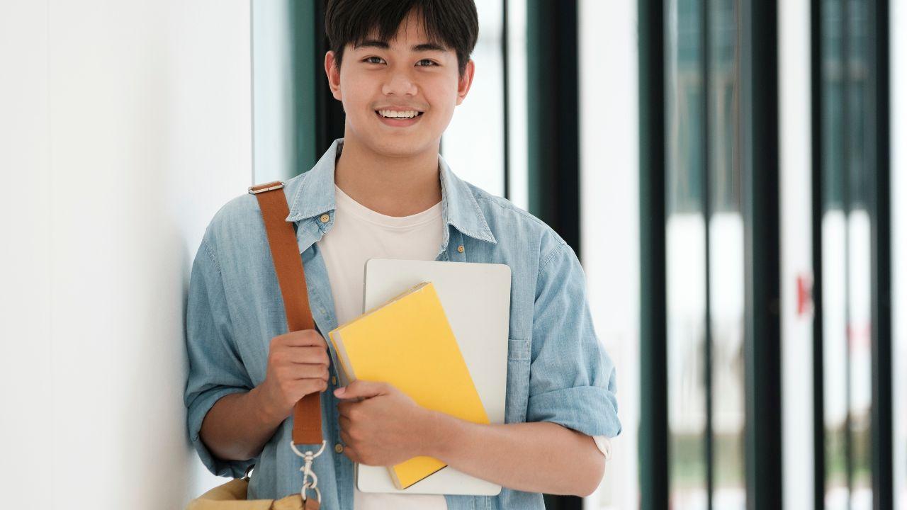 Mahasiswa Di Era Perubahan: Menjaga Mutu Akademik Dan Kesehatan Di Lingkungan Universitas