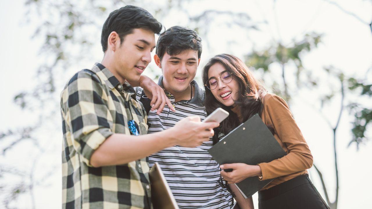 Menjaga Kesehatan Mental Mahasiswa Di Tengah Tuntutan Akademik Dan Sosial