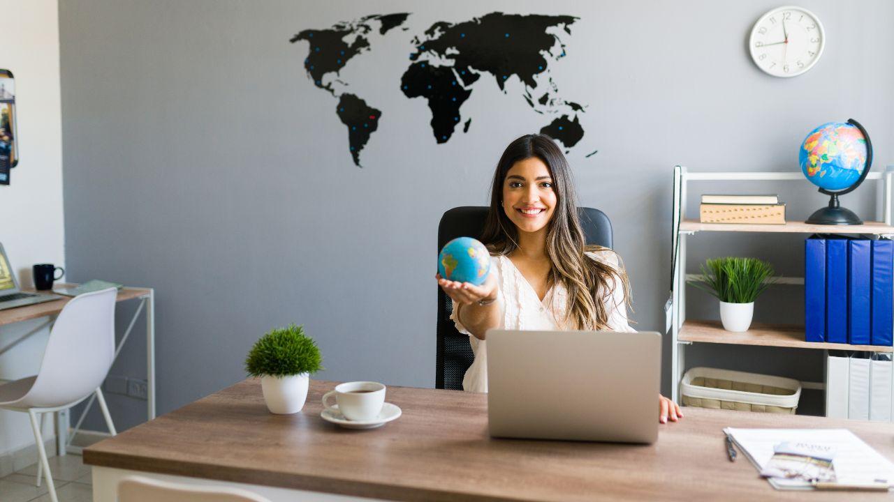 Mahasiswa Dan Kepemimpinan Global: Menyiapkan Generasi Profesional Yang Kompeten