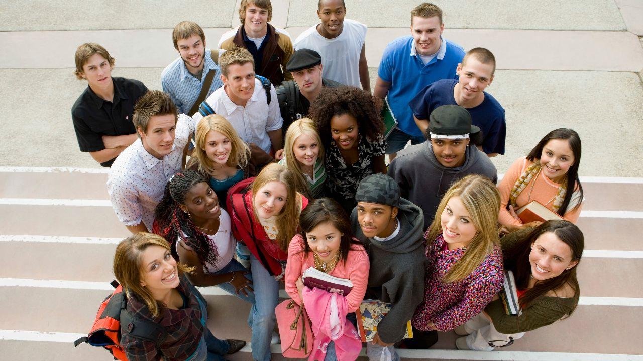 Inovasi Digital Di Kalangan Mahasiswa: Peluang Dan Tantangan Di Era Transformasi Teknologi