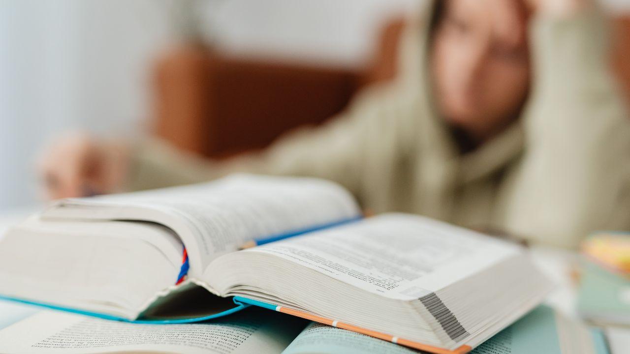 Pergaulan Mahasiswa Dan Kesehatan Mental: Membangun Lingkungan Kampus Yang Sehat