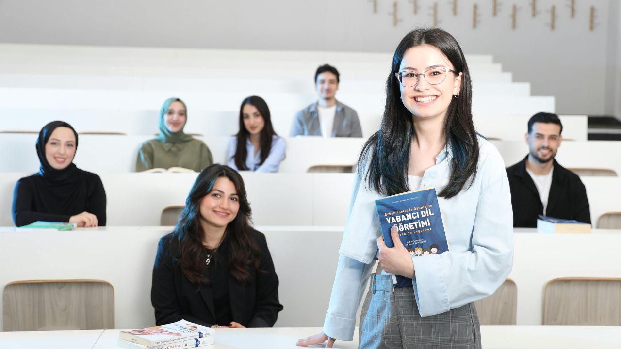 Mahasiswa Dan Transformasi Digital Di Dunia Pendidikan Tinggi