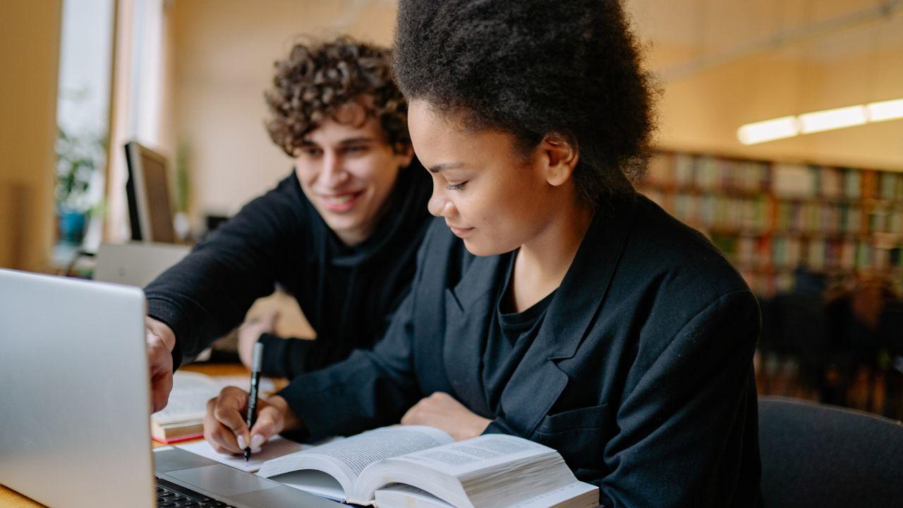 Peran Organisasi Mahasiswa Dalam Mengembangkan Soft Skill Di Universitas Indonesia