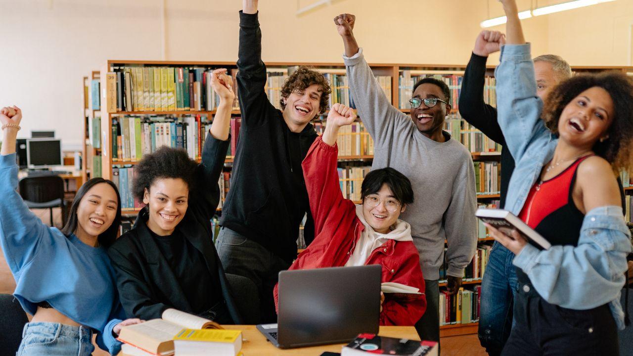 Dinamika Kehidupan Mahasiswa: Dari Kurikulum Hingga Kesehatan Mental