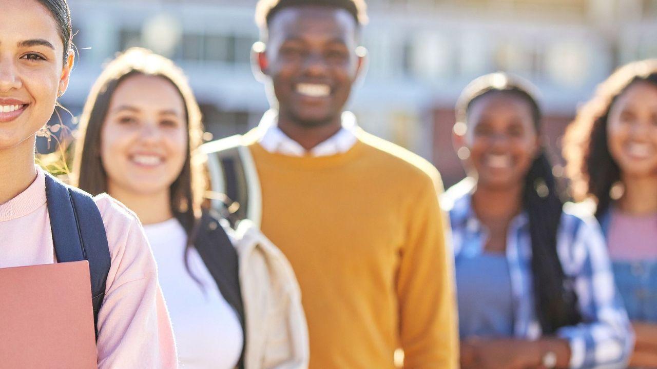 Mahasiswa Sebagai Agen Perubahan: Integrasi Pendidikan, Karakter, Dan Lingkungan Kampus