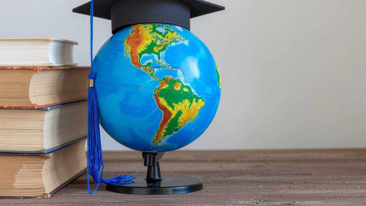 Dinamika Mahasiswa Di Perguruan Tinggi: Perpaduan Kurikulum, Inklusivitas, Dan Karakter