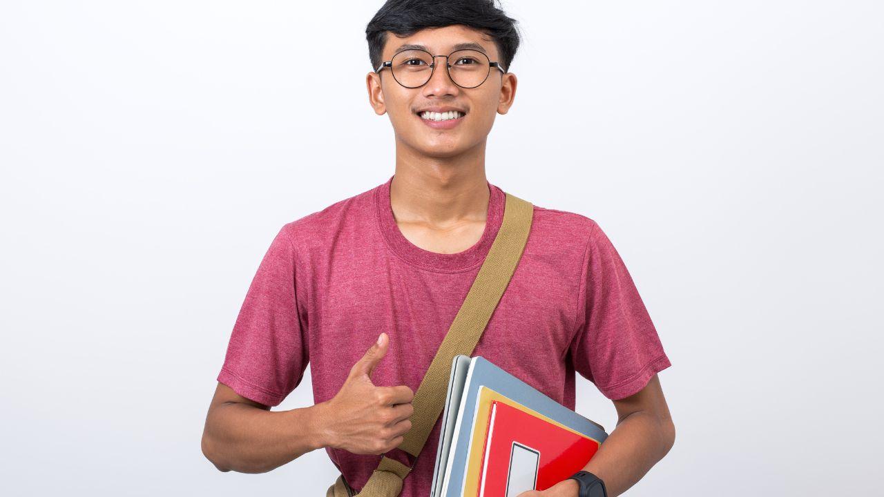 Mahasiswa Berjiwa Pemimpin: Mengasah Kepemimpinan Melalui Pendidikan Dan Organisasi Kampus