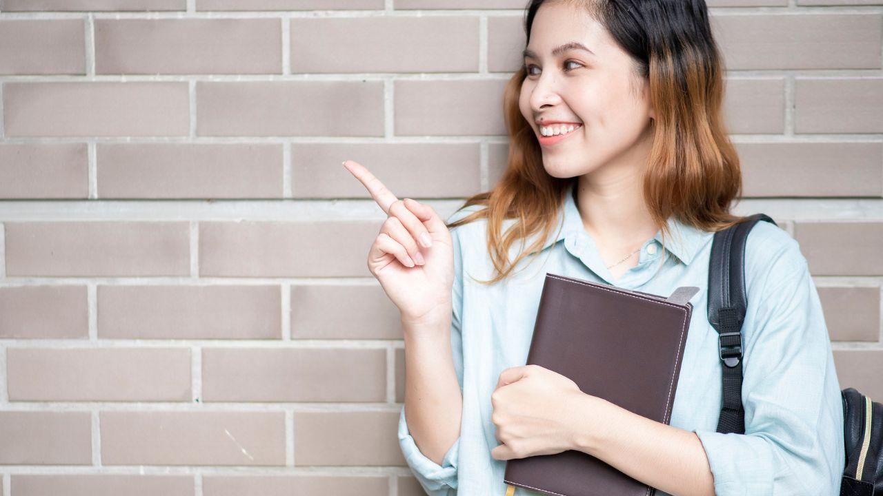 Mahasiswa Cerdas Dan Adaptif: Strategi Sukses Menghadapi Tantangan Akademik Dan Sosial