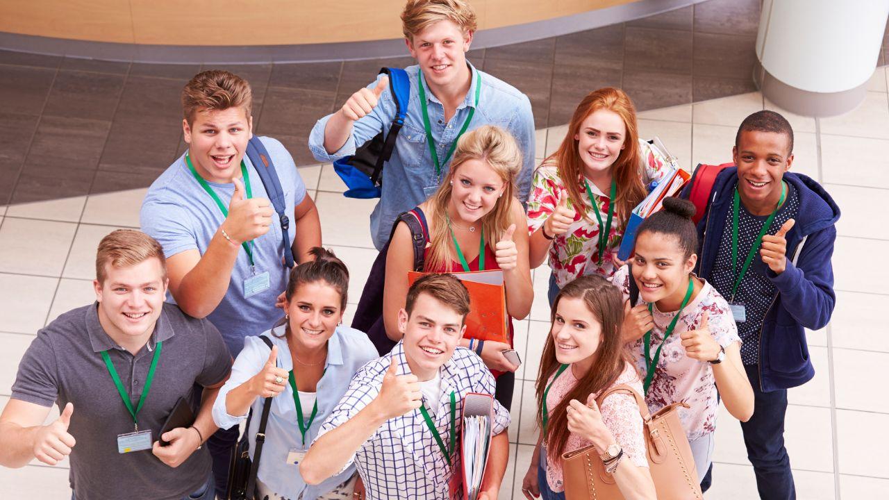 Mahasiswa Bermental Kuat: Mengelola Tekanan Akademik Dan Sosial Di Dunia Kampus