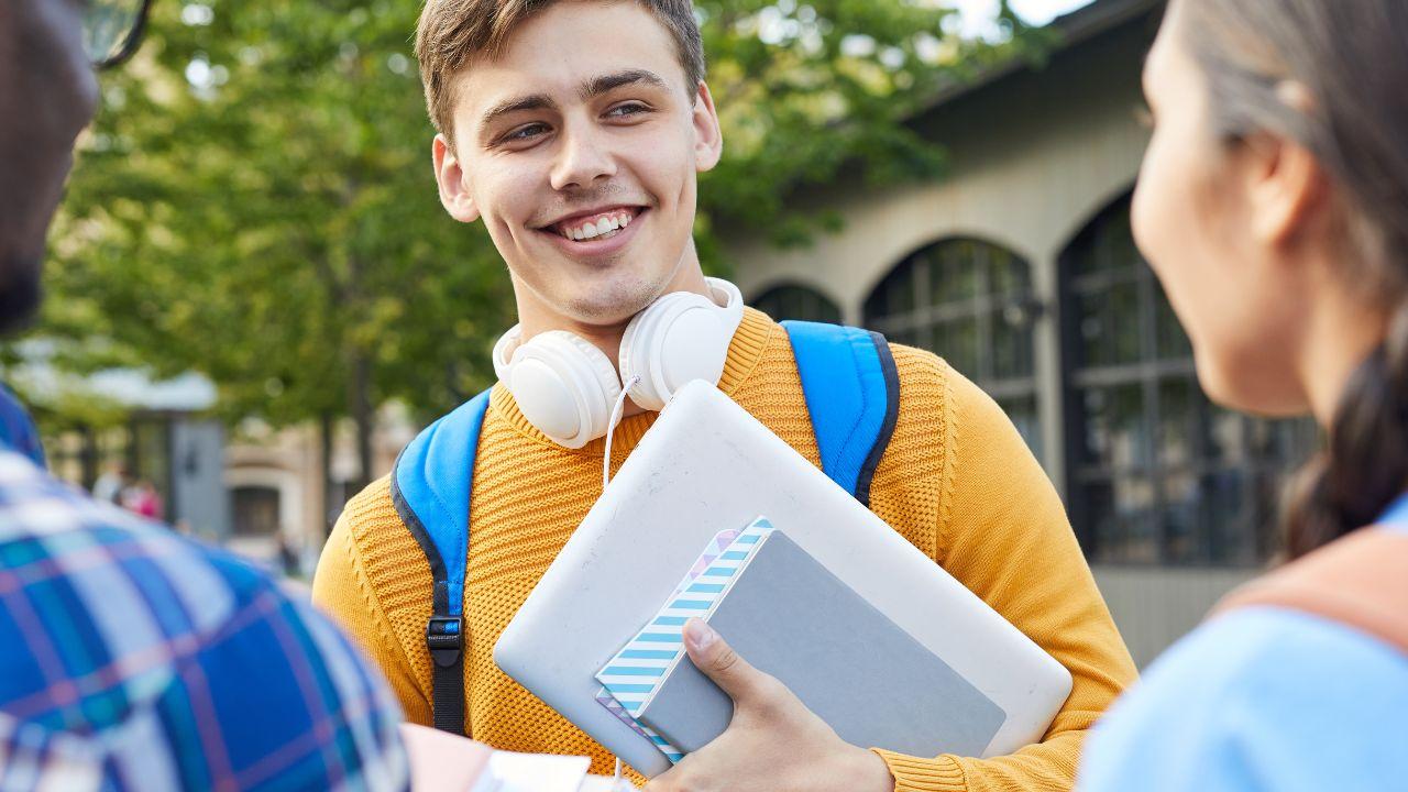 Mahasiswa Mandiri: Membangun Kemandirian Dalam Akademik Dan Kehidupan Kampus