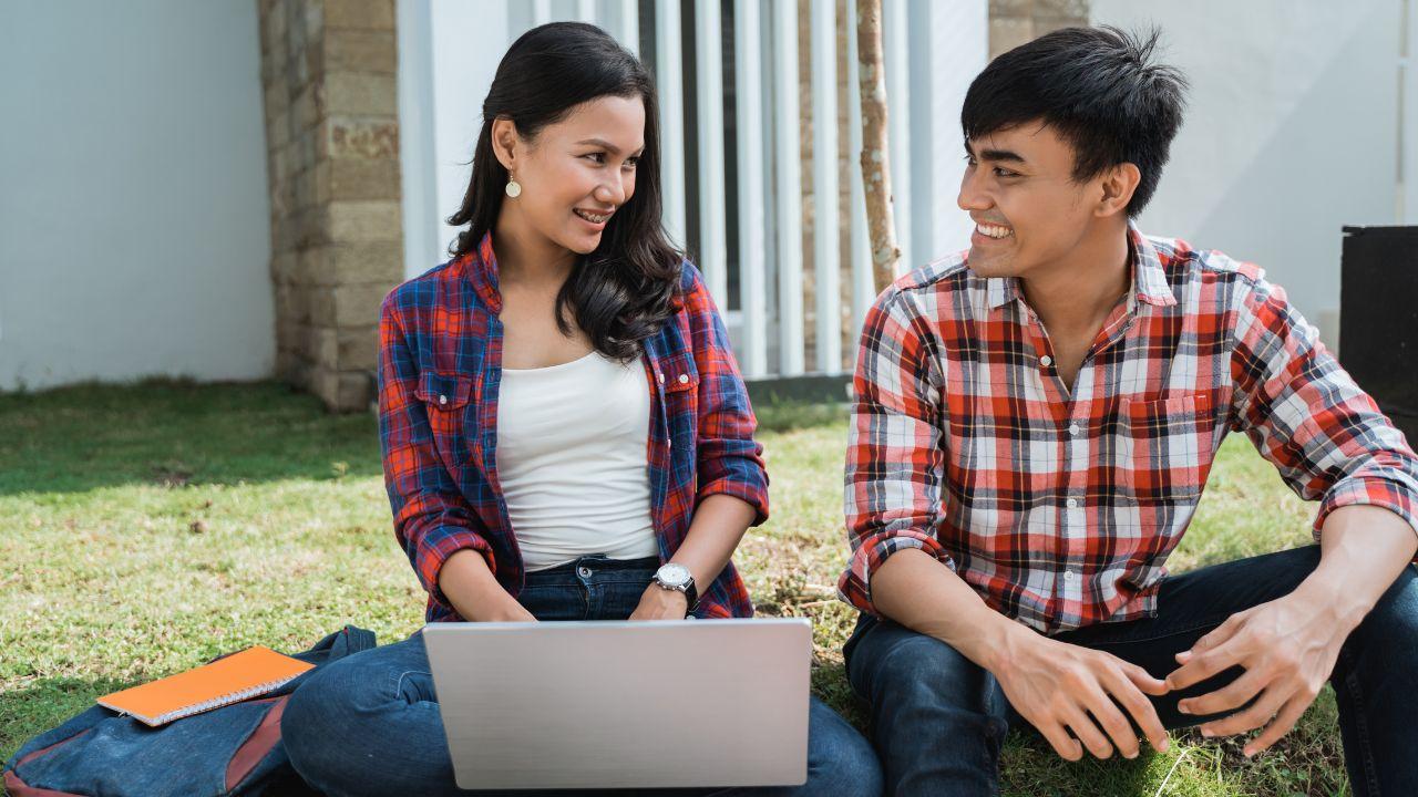 Mahasiswa Berdaya Saing Tinggi: Mempersiapkan Diri Untuk Dunia Kerja Global