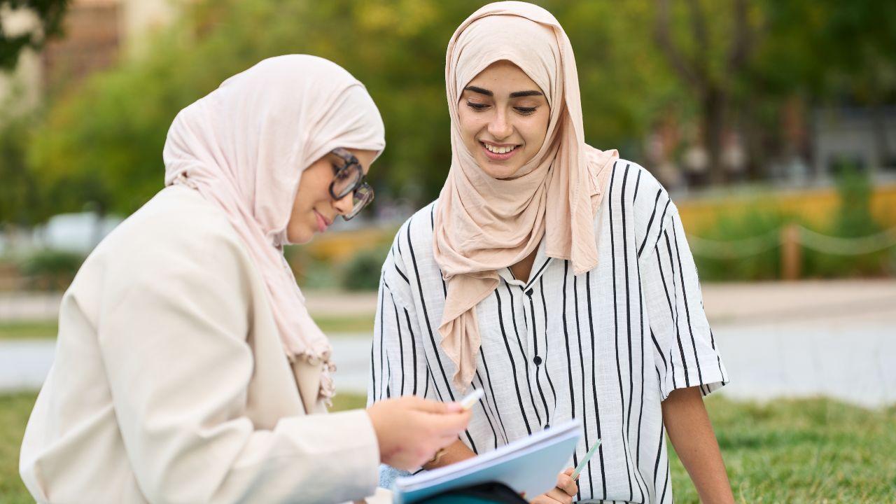 Mahasiswa Peduli Lingkungan: Membentuk Kesadaran Dan Tindakan Nyata Di Kampus