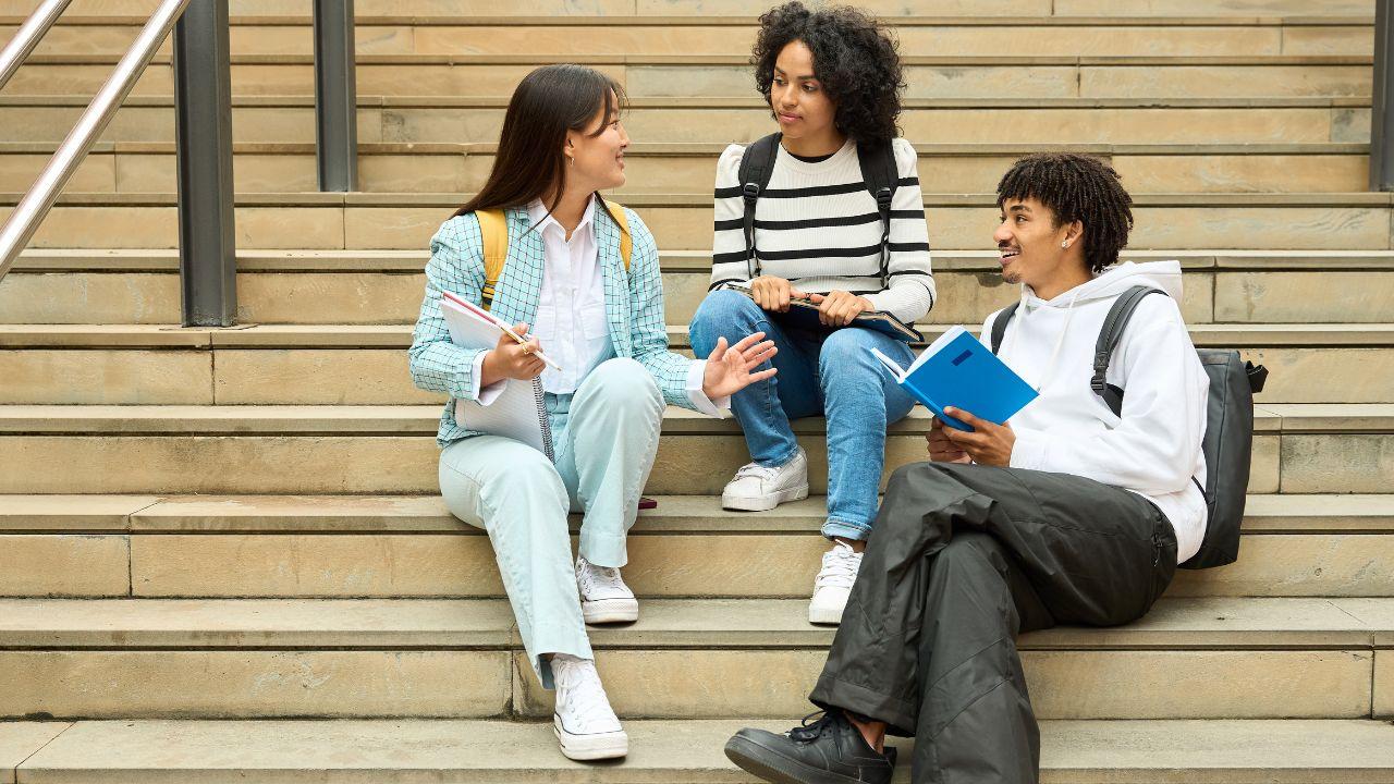 Mahasiswa Percaya Diri: Mengembangkan Potensi Dan Keberanian Di Lingkungan Kampus