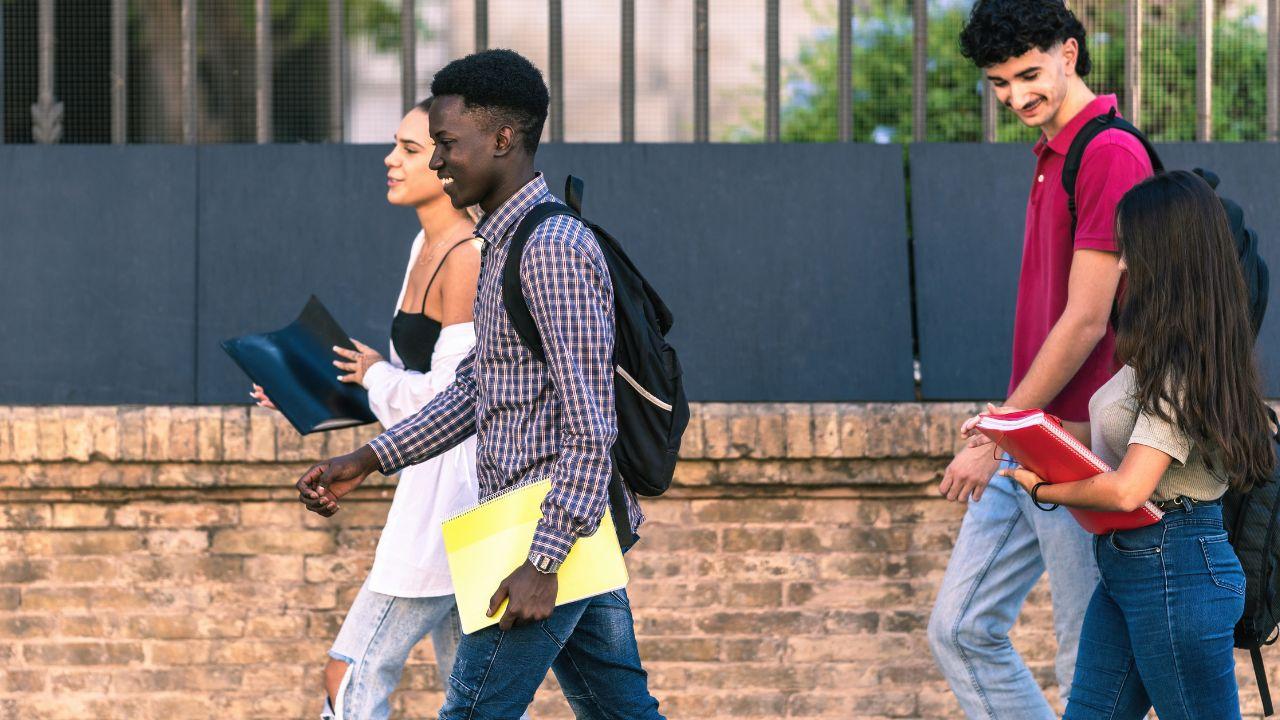 Mahasiswa Kreatif Produktif: Menggabungkan Ide Dan Tindakan Untuk Kesuksesan