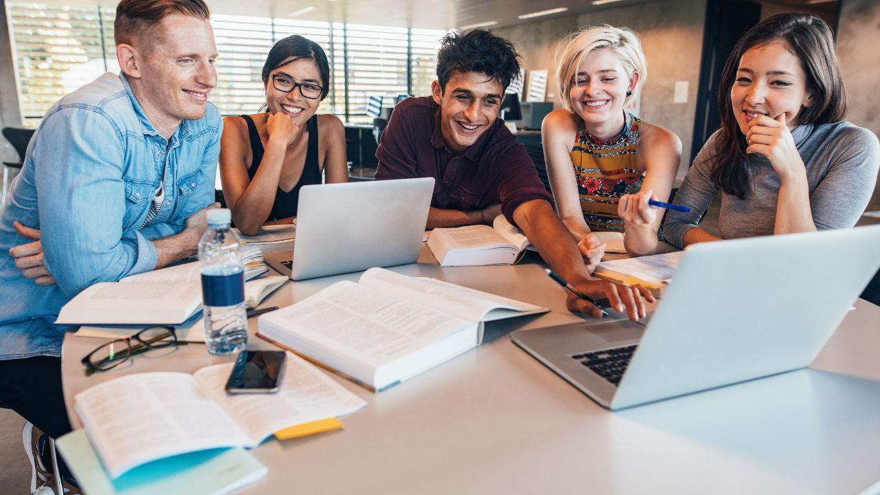 Mahasiswa Berintegritas: Menjaga Kejujuran Dan Konsistensi Dalam Dunia Akademik