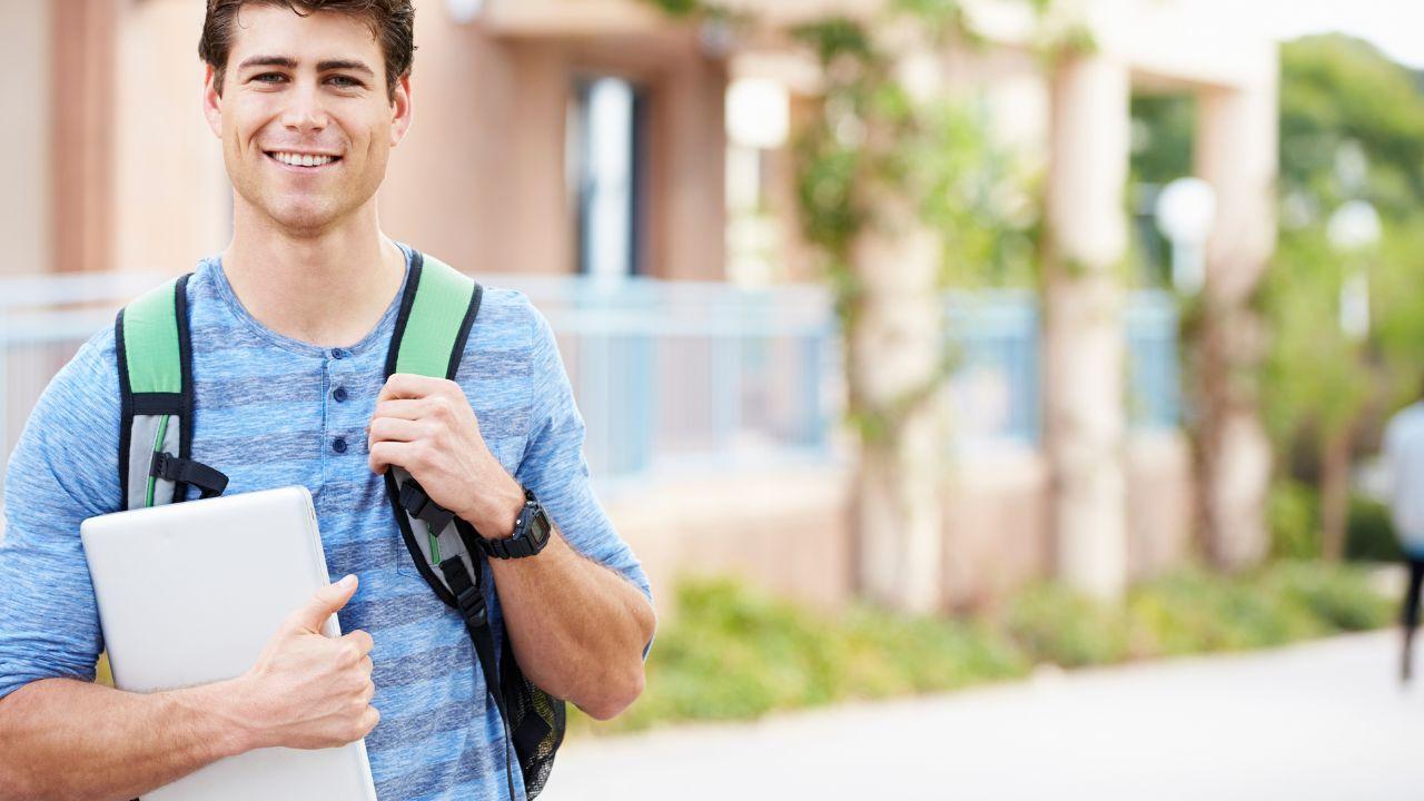 Mahasiswa Cerdas Dan Seimbang: Mengelola Pendidikan, Organisasi, Dan Kesehatan Di Universitas Indonesia