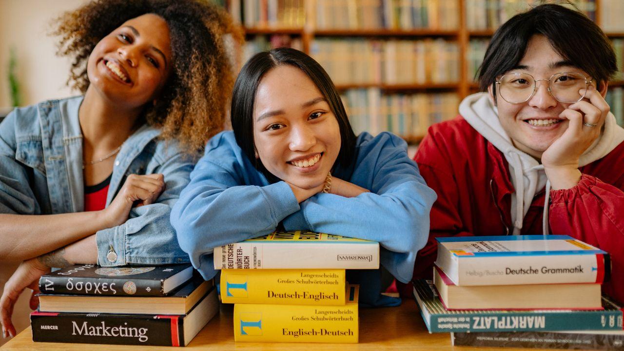 Mahasiswa Adaptif Dan Berdaya Saing: Mengoptimalkan Pendidikan, Organisasi, Dan Kesehatan Di Kampus