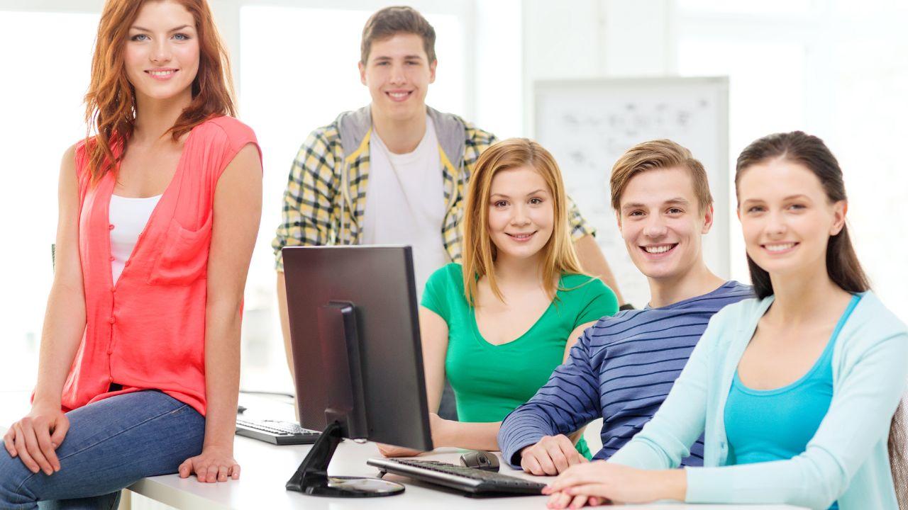 Mahasiswa Strategis: Mengelola Akademik, Organisasi, Dan Kesehatan Untuk Masa Depan Gemilang