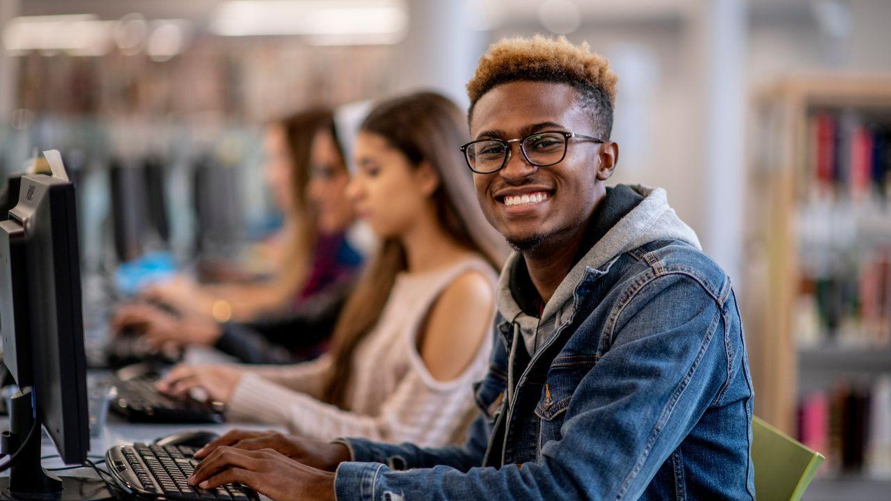 Tanpa Stres: Cara Menjaga Akademik, Sosial, Dan Kesehatan Di Kampus