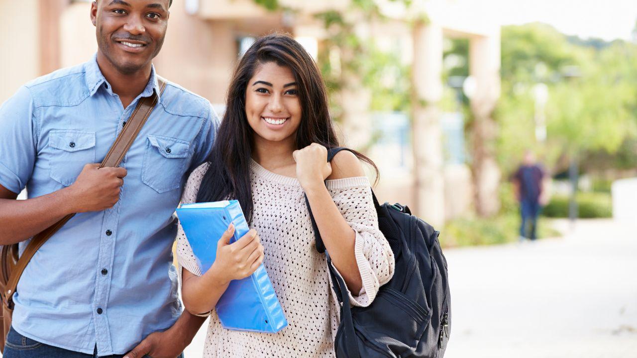 Sehari Dalam Hidup Mahasiswa: Antara Kuliah, Organisasi, Dan Kehidupan Sosial