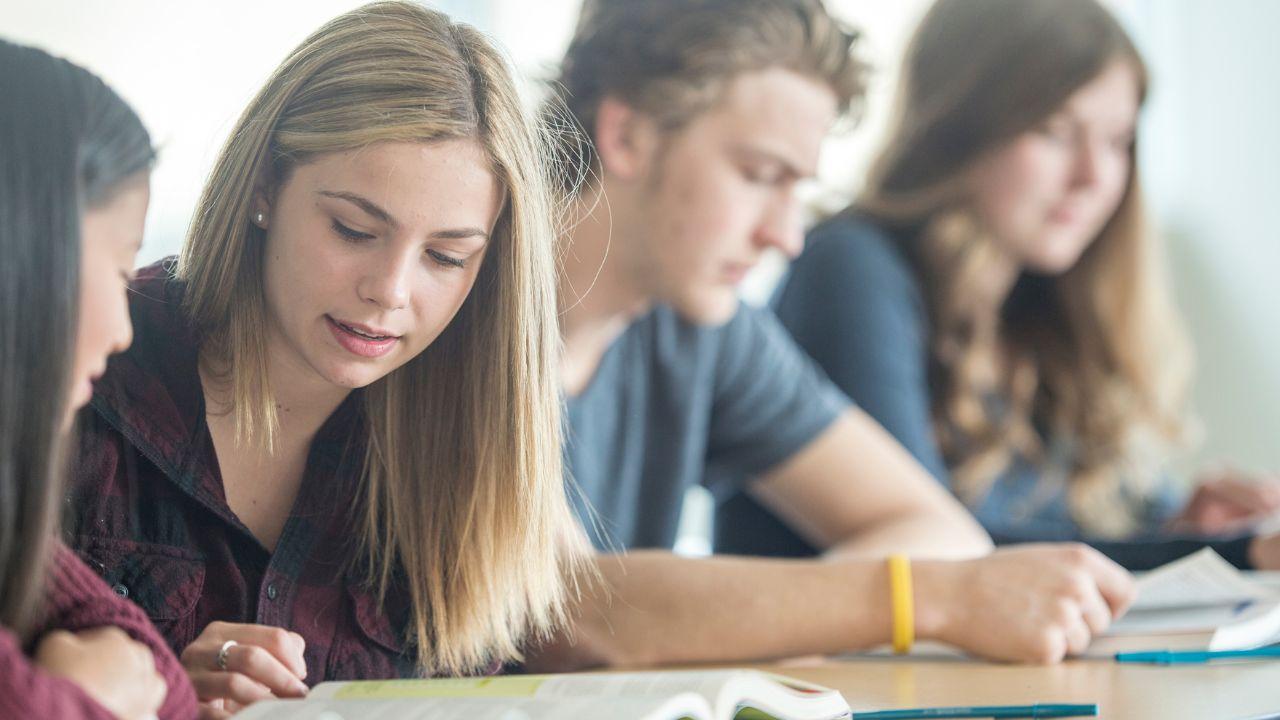 Menjadi Versi Terbaik Di Kampus: Peran Mahasiswa Dalam Mengembangkan Potensi Diri