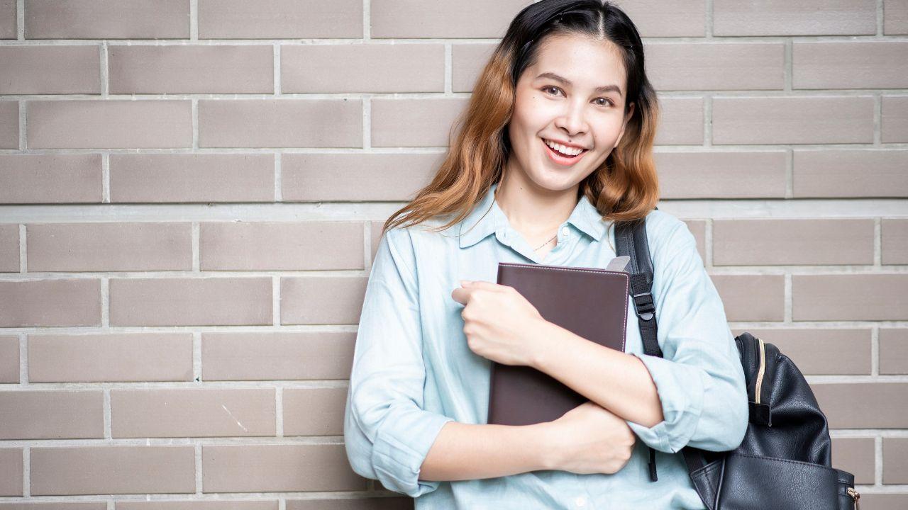Menjadi Mahasiswa Disiplin Dan Fokus Mencapai Cita-Cita